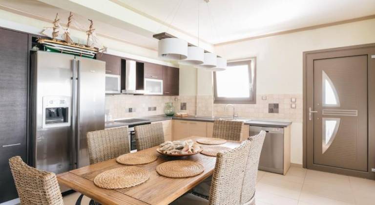 Entire villa in Kryopigi with Sea Views in Complex — photo 4