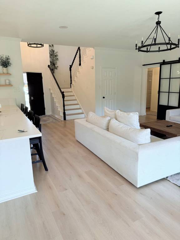 House  Hurst