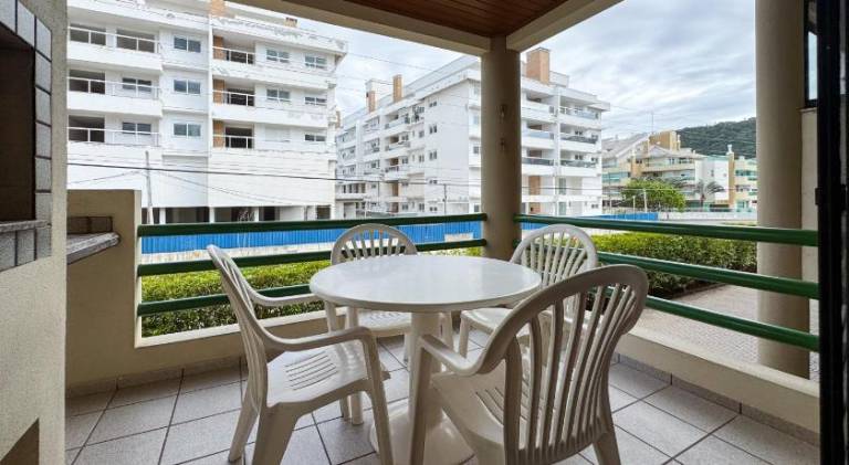 Holiday apartment with pool — photo 4