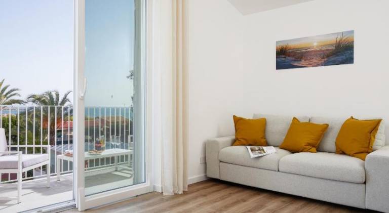 Nice rental apartment with patio | Close to the beach | Dogs allowed — photo 2