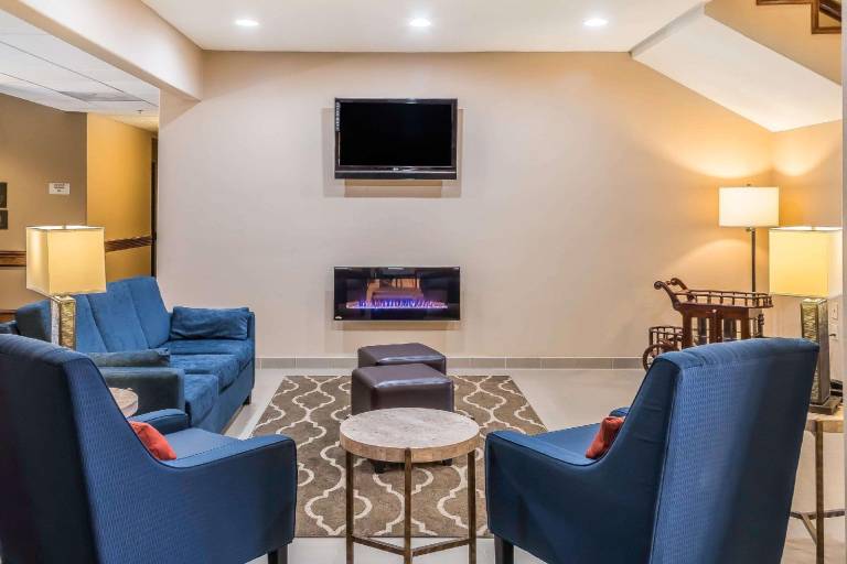 MainStay Suites Edinburg South — photo 4