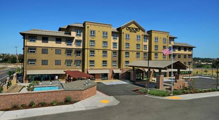 Oxford Suites Paso Robles — photo 4