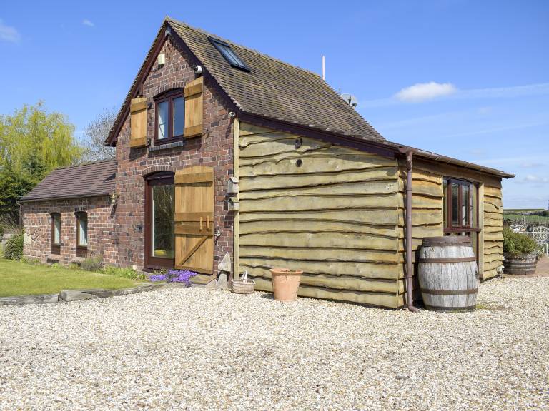 Cottage with garden in Telford