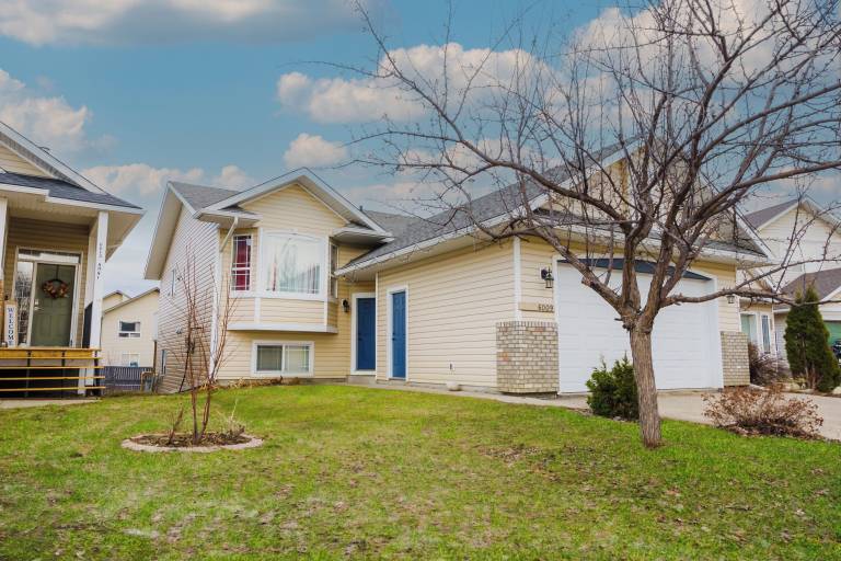 House  Grande Prairie