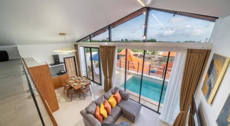 Villa with pool — photo 3