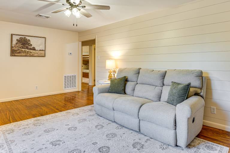 Quiet Country Stay: Modern Home Near Paducah — photo 4