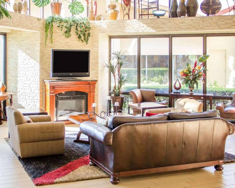 Ramada by Wyndham Tulsa Broken Arrow