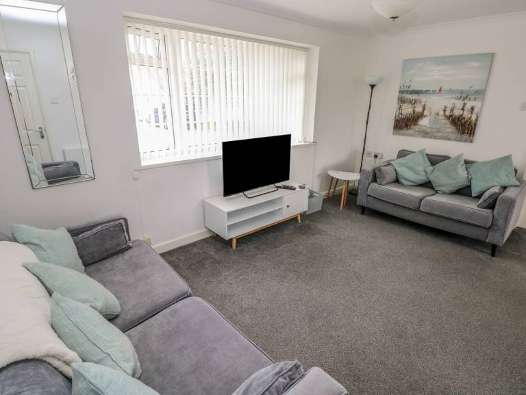 Family-oriented cottage with garden | Pets allowed — photo 3