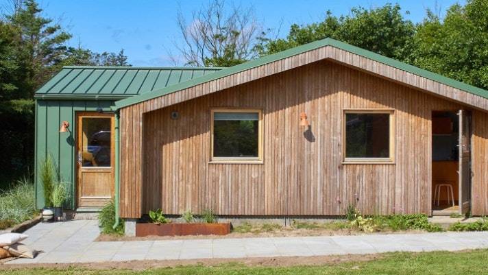 Family-oriented vacation home with barbecue, terrace & garden | Beach nearby | Suitable for remote work | Pet-friendly — photo 2