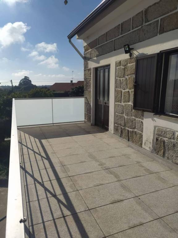 Rental apartment with yard, BBQ & terrace — photo 5
