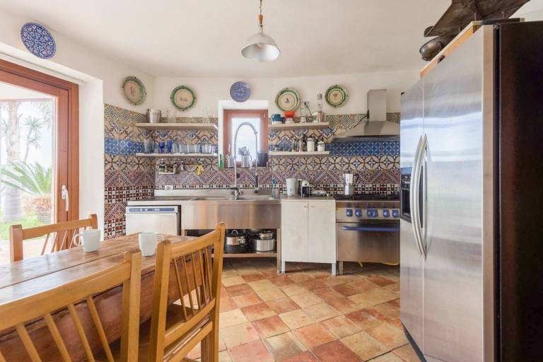 Family-friendly villa with private pool, patio & garden | Pet-friendly — photo 5