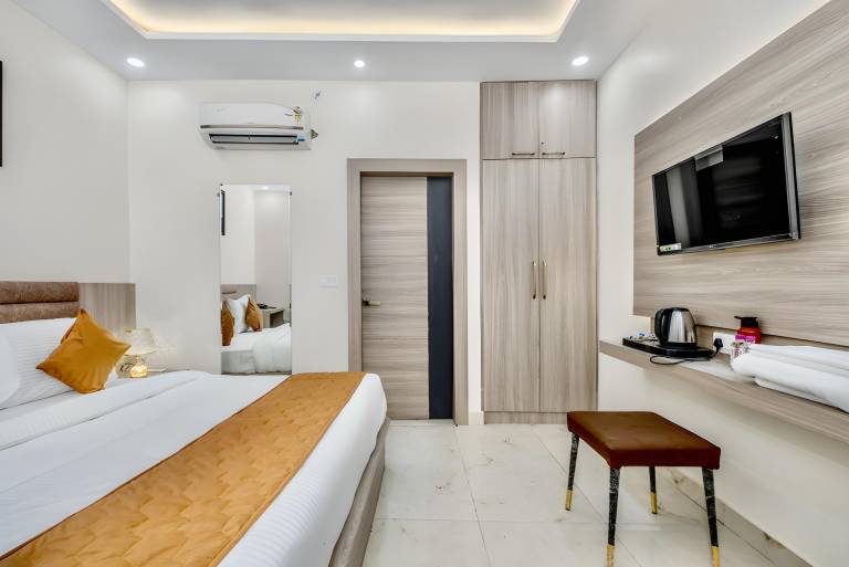 Hotel Sudarshan in Ayodhya