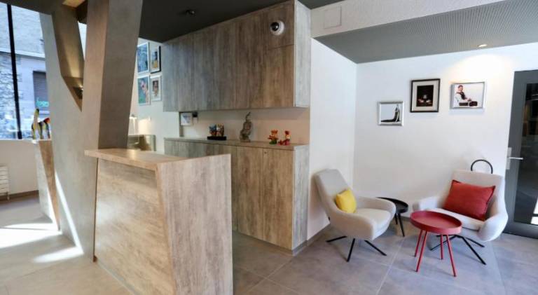 "The Freddie Mercury" Hotel — photo 3