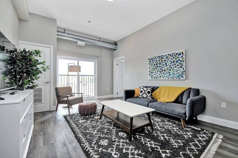 Condo Sunnyside