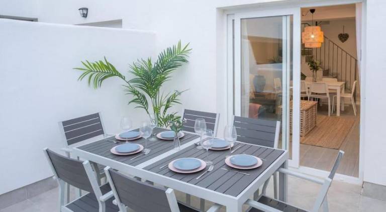 Wonderful rental apartment with pool | Close to the beach | Dogs allowed — photo 3