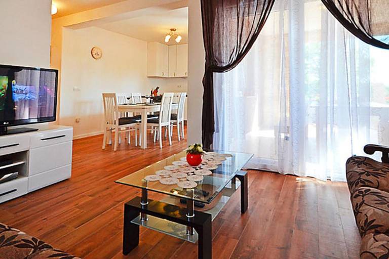 Fully equipped wonderful house with yard, barbeque & terrace | Pets are welcome — photo 3