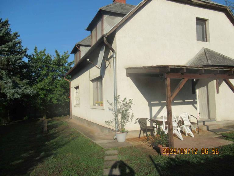 Vacation home with grill, terrace & garden — photo 3