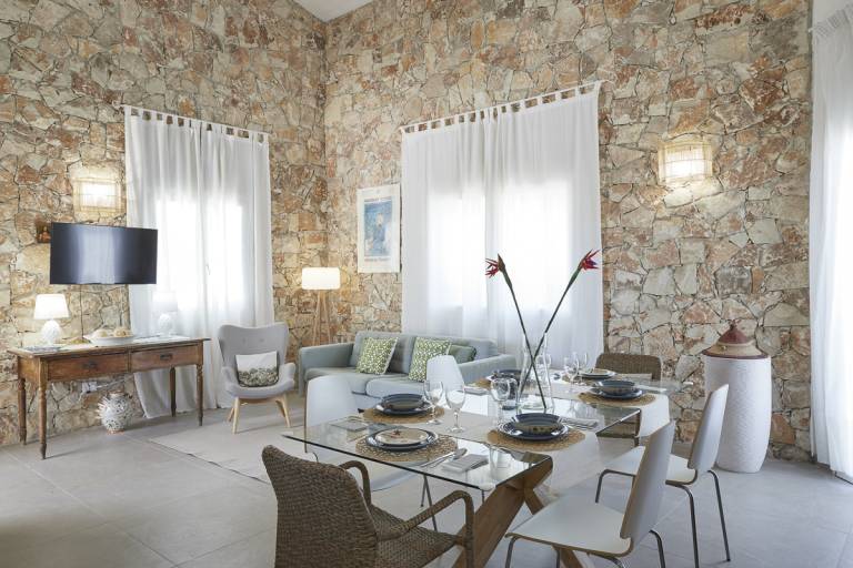 Villa with terrace, barbeque & private pool | Pool view — photo 2