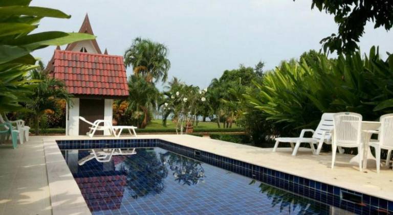 Pleasant villa with pool | Pet-friendly — photo 3