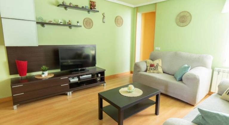 Rental apartment with 2 rooms for 4 persons — photo 2