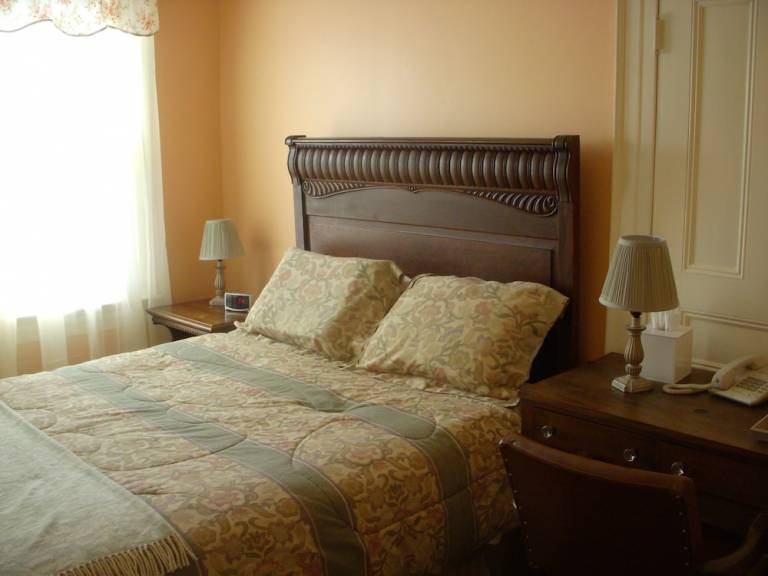 Bed and breakfast  Oregon Township