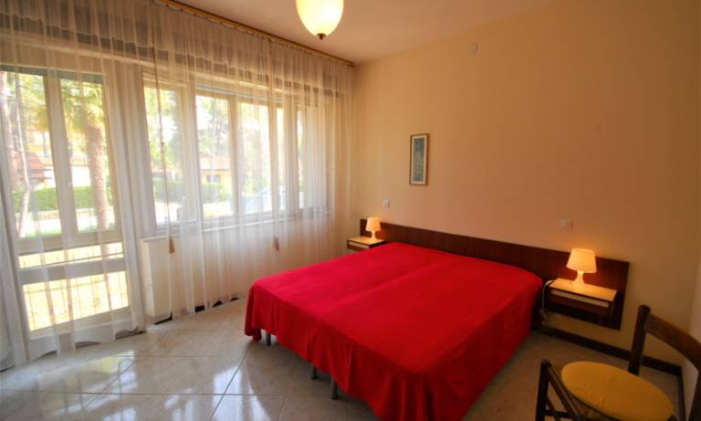 Villa surrounded by nature near the sea — photo 5