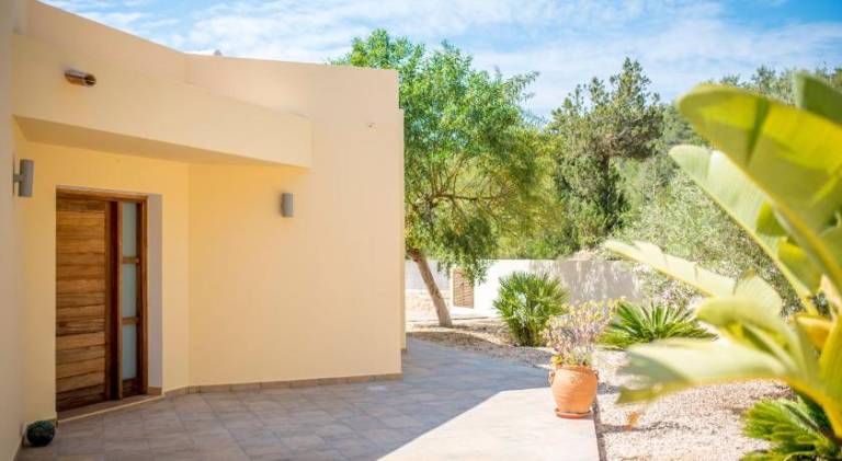 Fully equipped villa with terrace, yard & private pool | Pets are welcome — photo 5