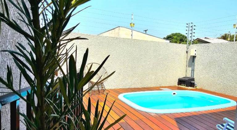 House with pool in Sao Roque