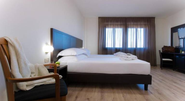 CDH Hotel Modena — photo 2