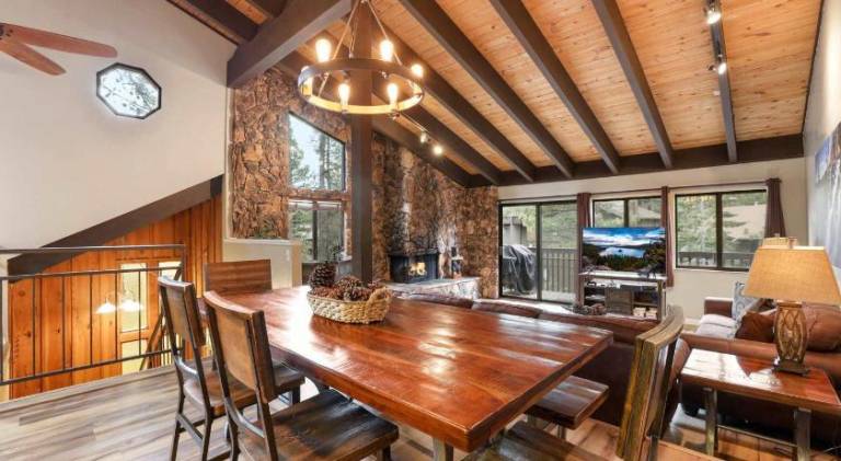 Vacation home with pool — photo 3