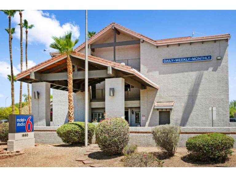 Studio 6 Tempe, AZ – Elliot Road — photo 2