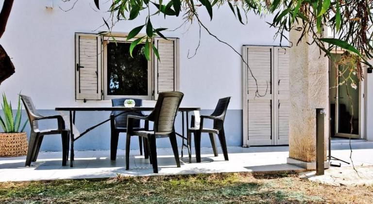 Vacation home with yard, BBQ & patio — photo 4
