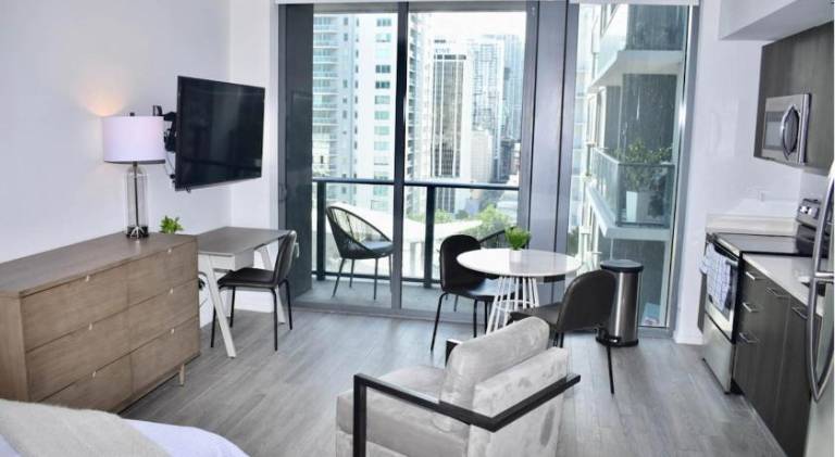 Apartment | Near Bayside Marketplace in Miami, FL