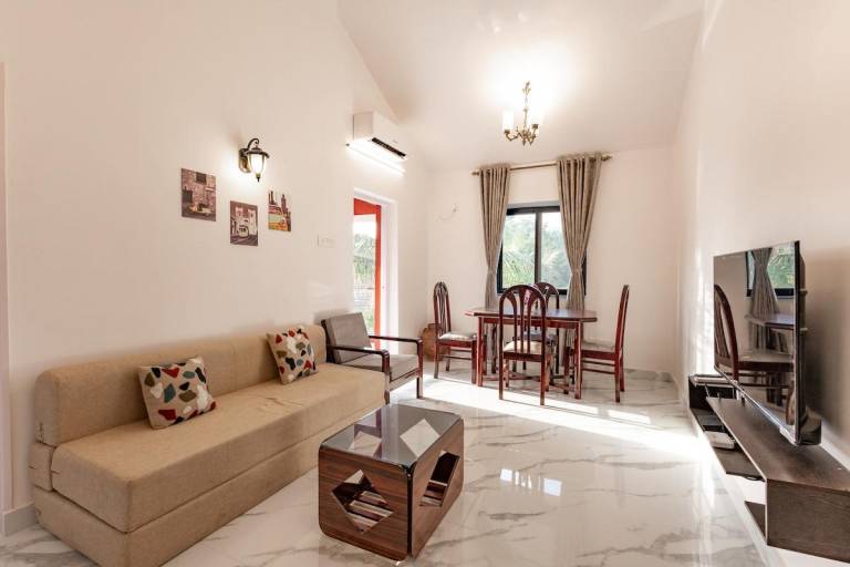 Modern 1BHK Condo W/S. Pool 3m. Walk To Beach in Benaulim