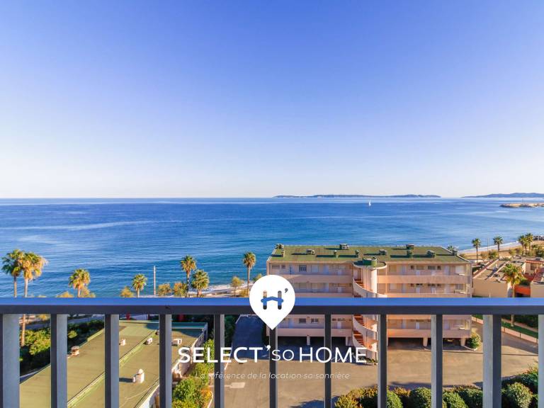 Cozy studio with sea view near the beach for 2 people in Le Lavandou