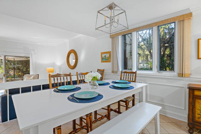 251 Stoney Creek Villa Steps to Harbour Town Community Pool Private Patio — photo 3
