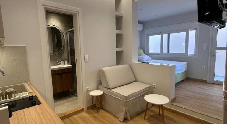 Apartment with hot tub & terrace | Next to Acropolis of Athens | Suitable for remote work — photo 2