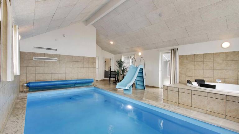 Child-friendly vacation home with yard, private pool & sauna | Dogs allowed in Bogense
