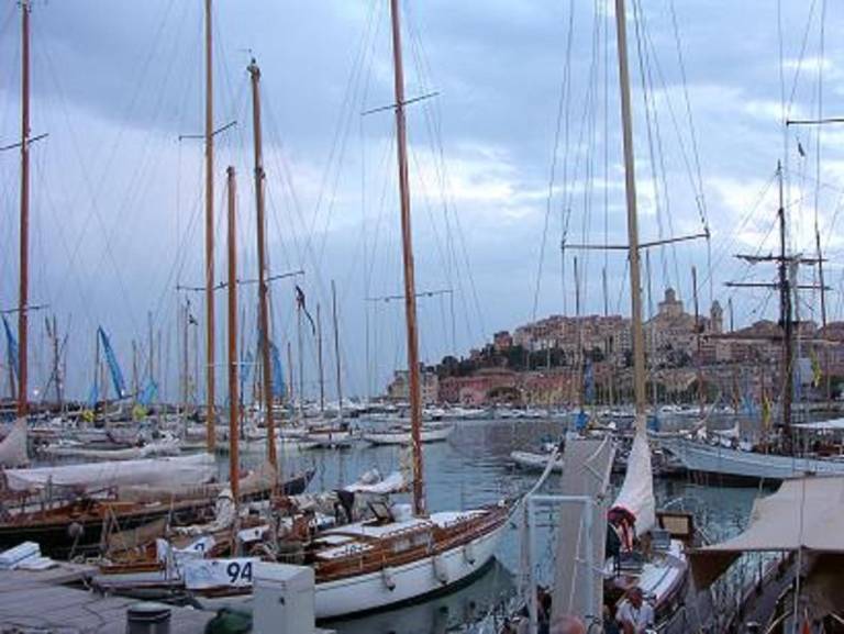 Rental apartment with BBQ & terrace | Good for workation in Imperia