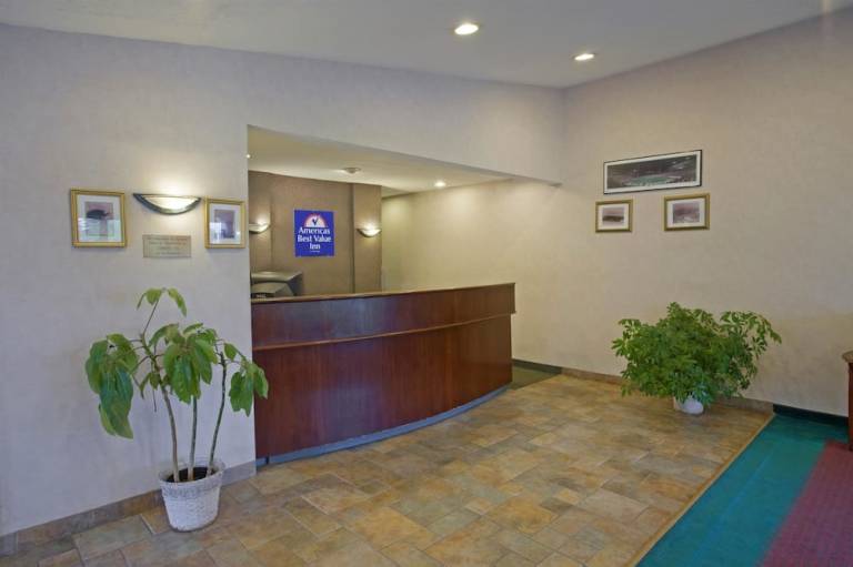 Americas Best Value Inn Lansing