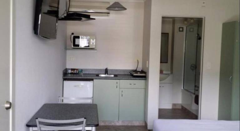 Abode On Courtenay Motor Inn — photo 4