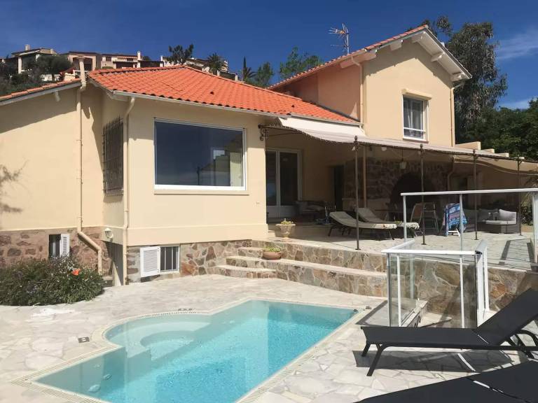 Private beach villa sea view - Th oule sur mer — photo 2