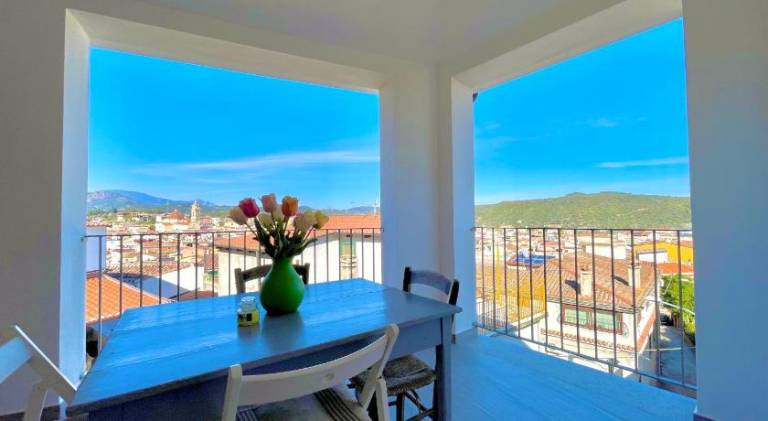 Apartment with terrace — photo 3