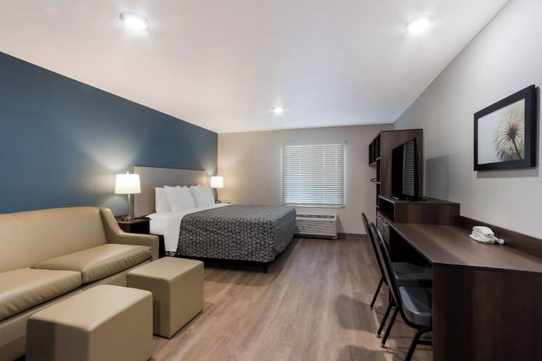 WoodSpring Suites Gilbert - Mesa Gateway Airport — photo 2