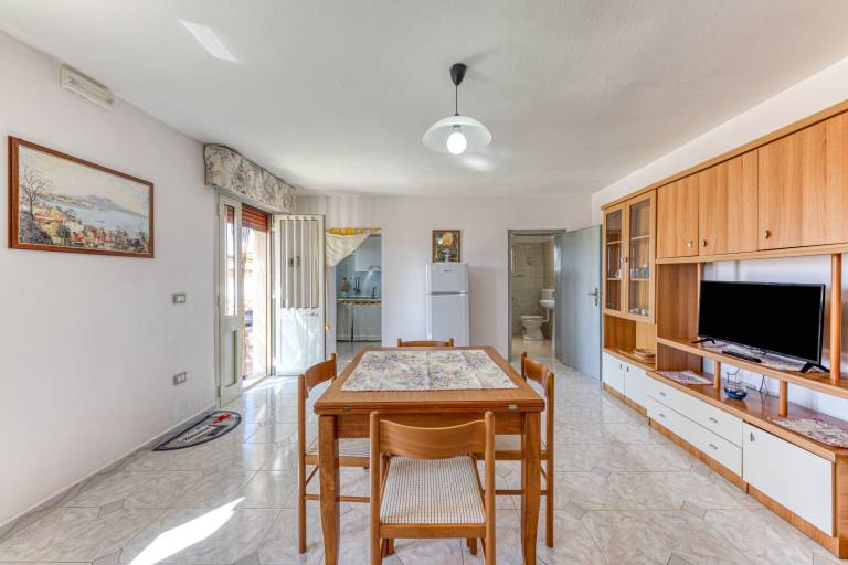 Apartment 'Villino Scapucci' with Sea View, Private Terrace and Air Conditioning — photo 3