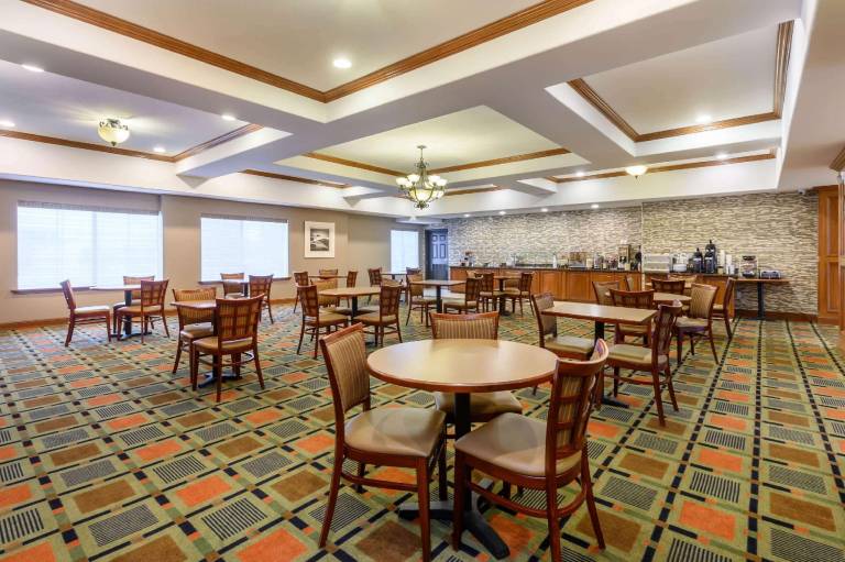 La Quinta Inn & Suites by Wyndham Longview North — photo 5
