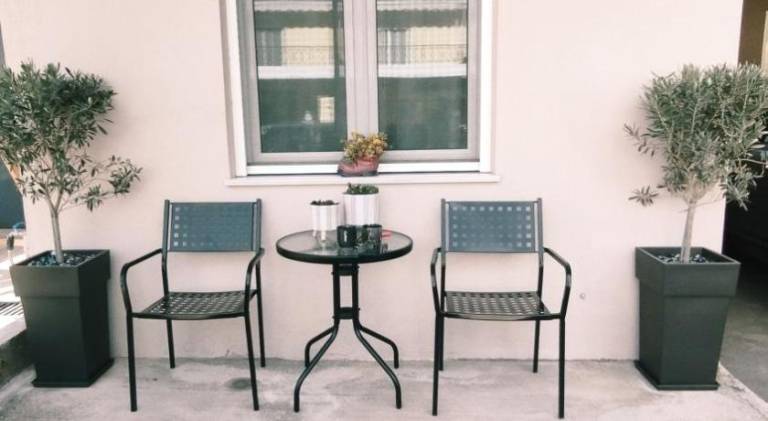 Rental apartment with yard — photo 5