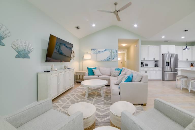 West End Home w/ Yard < 1 Mi to Beach Access! — photo 3