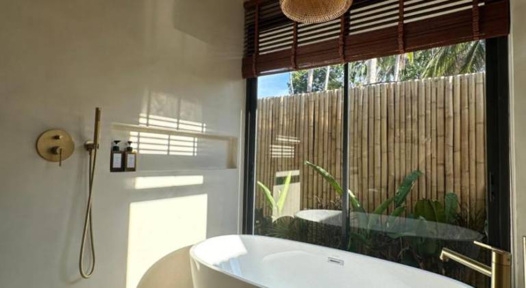 Villa with pool — photo 3