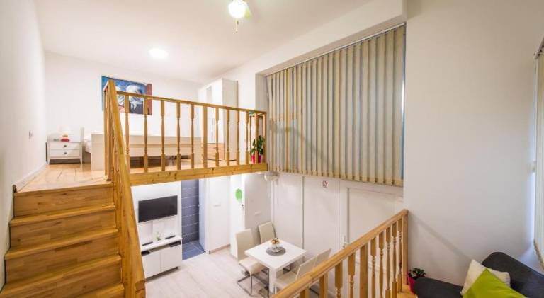 Rental apartment with pool — photo 2